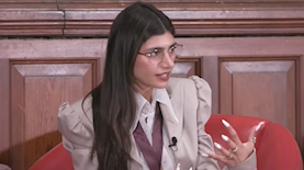 מיה חאליפה, צילום: ערוץ היוטיוב OxfordUnion